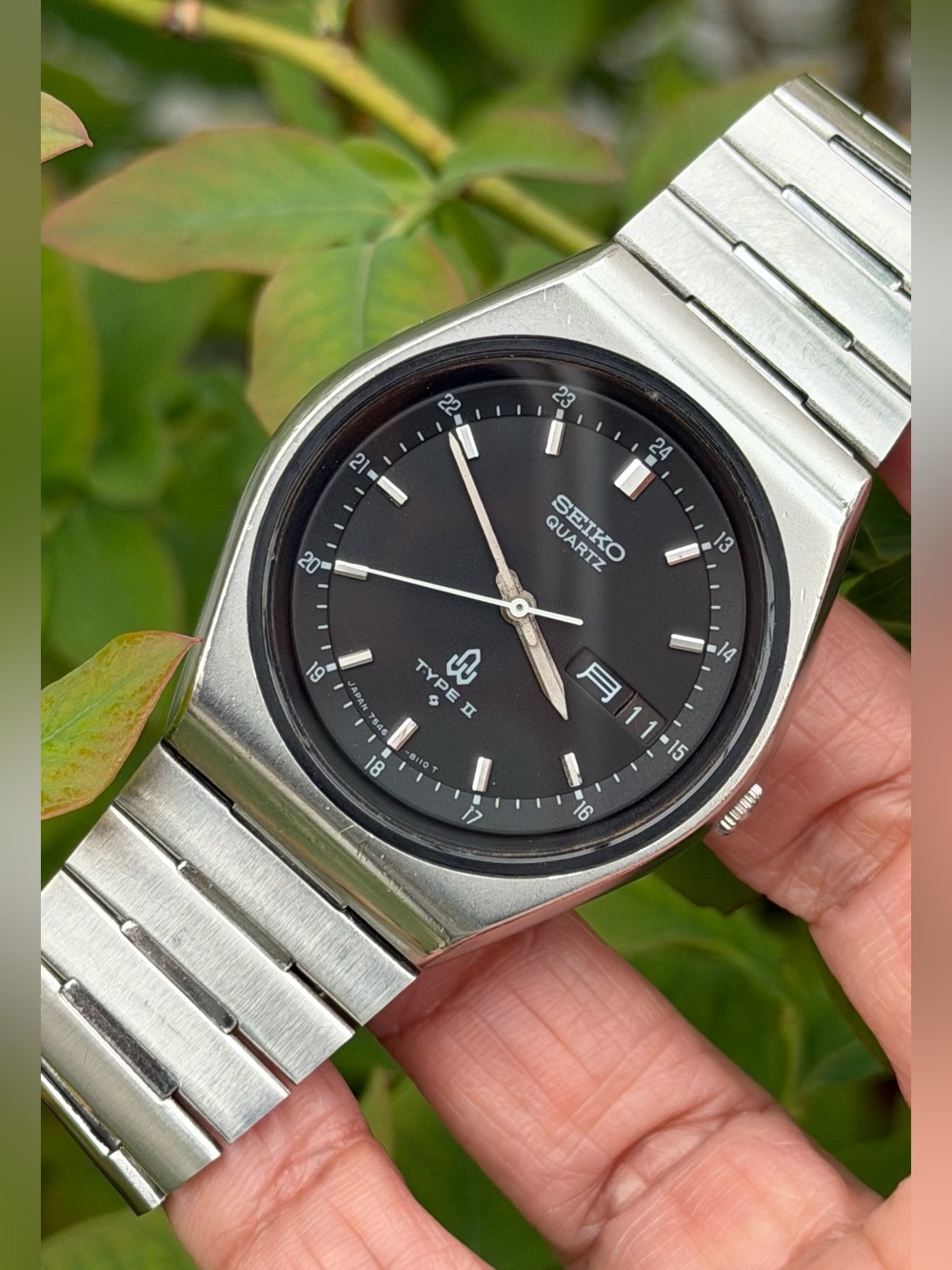 Vintage 1978 Seiko Quartz Type II 7546-8090 Men’s Watch, English-Kanji Day/Date